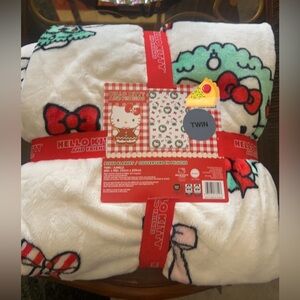 NWT Hello Kitty white candy cane Christmas wreath blanket size twin HTF